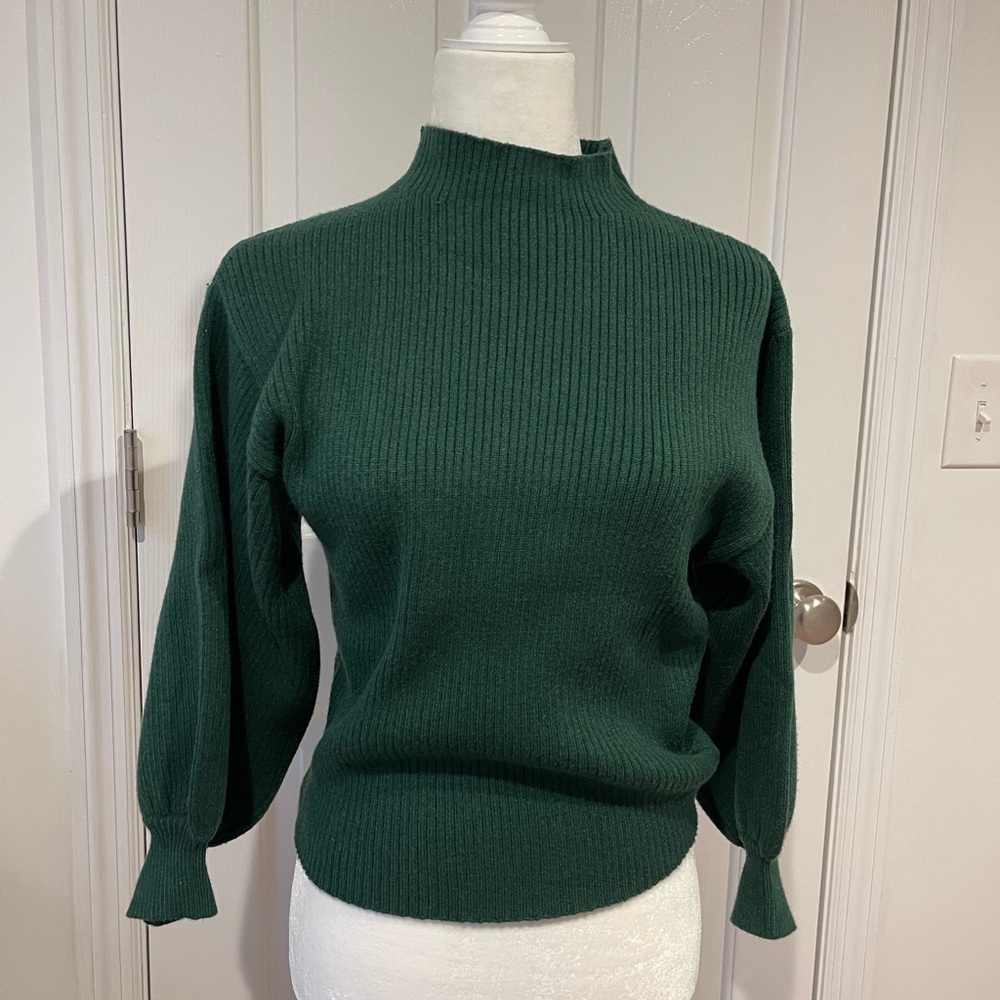 Hunter green sweater